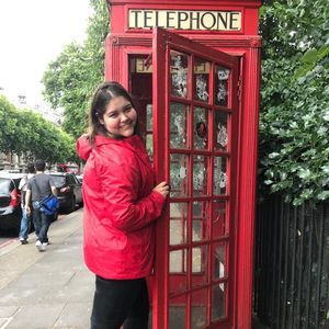 Meet your Posher, Mia